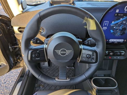 Used 2025 MINI Cooper S FWD image 14
