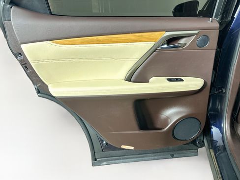 Used 2018 Lexus RX 350L FWD w/ Premium Package image 27