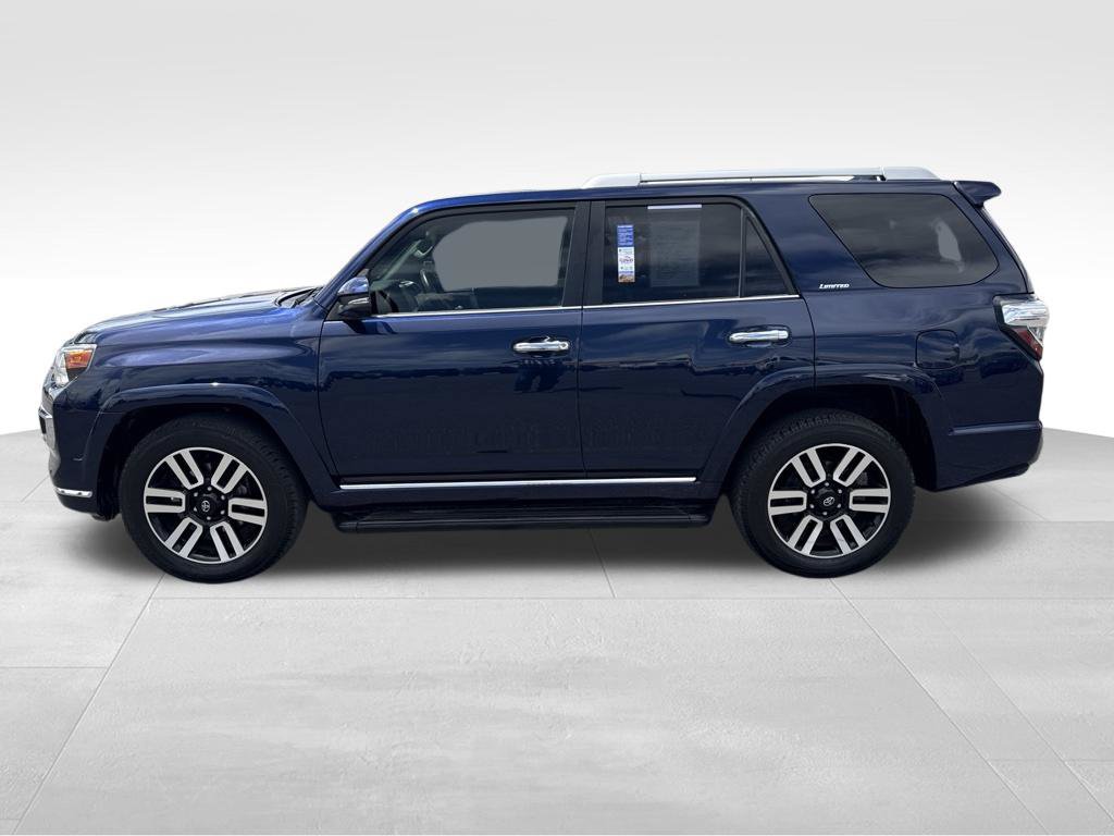 Used 2022 Toyota 4Runner Limited AWD/4WD image 2