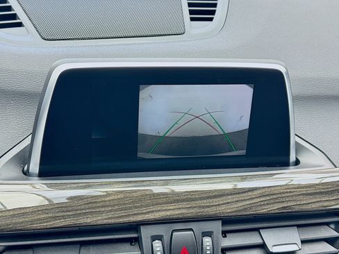 Used 2018 BMW X1 xDrive28i image 10