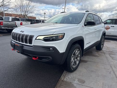 Used 2022 Jeep Cherokee Trailhawk w/ Comfort/Convenience Group AWD/4WD image 7