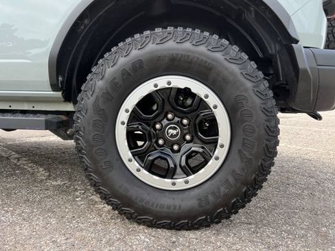 Certified 2021 Ford Bronco Badlands AWD/4WD image 16