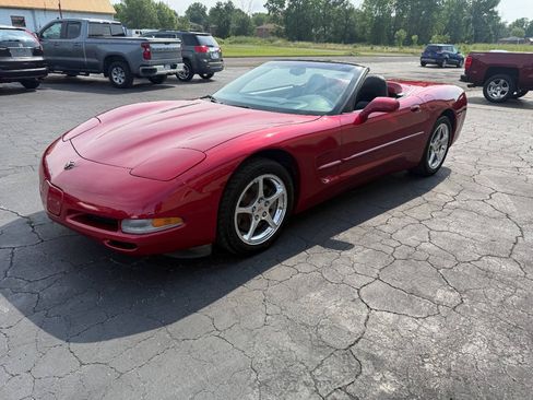 Used 2001 Chevrolet Corvette Convertible w/ Preferred Equipment Group2 RWD image 3