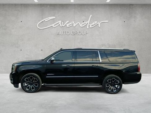 Used 2020 GMC Yukon XL Denali w/ Denali Ultimate Package AWD/4WD image 13