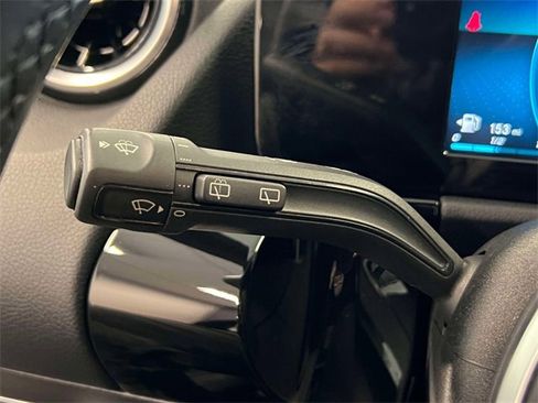 Used 2022 Mercedes-Benz GLA 250 4MATIC image 23