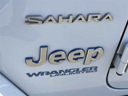 Used 2022 Jeep Wrangler Unlimited Sahara w/ Safety Group image 31