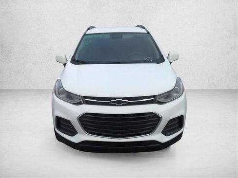 Used 2022 Chevrolet Trax LT w/ Sport Edition image 2