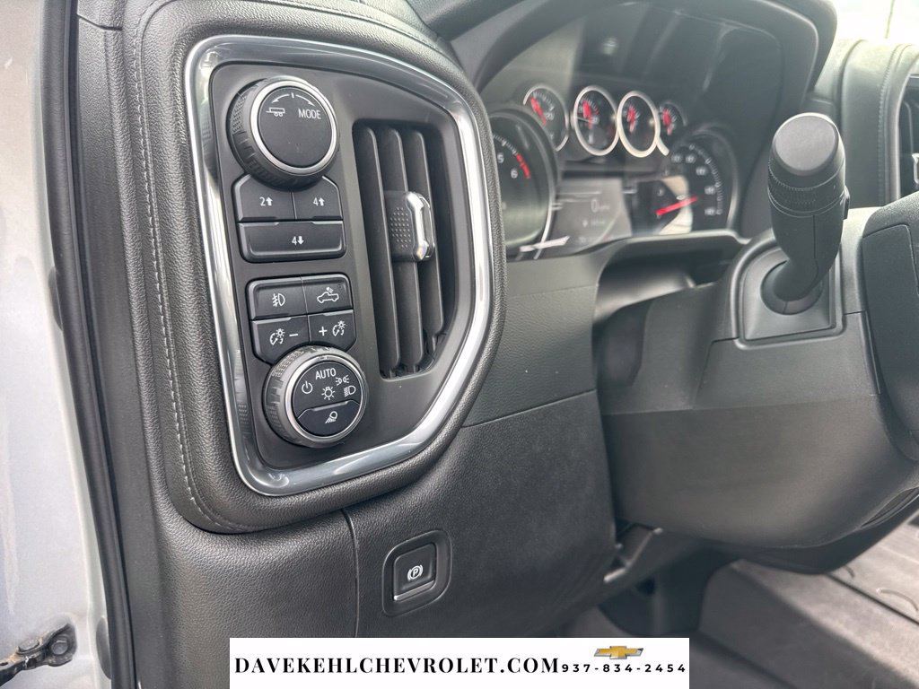 Used 2022 Chevrolet Silverado 3500 LT w/ Convenience Package AWD/4WD image 11
