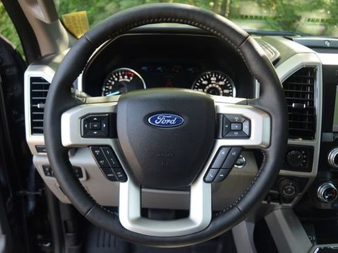 Used 2020 Ford F150 Lariat w/ Equipment Group 502A Luxury AWD/4WD image 4