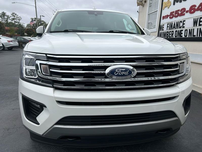 Used 2020 Ford Expedition XLT w/ Equipment Group 202A AWD/4WD image 3