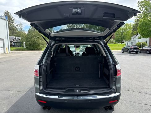 Used 2011 GMC Acadia SLE FWD image 17