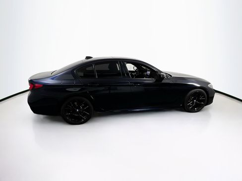 Used 2021 BMW 530i xDrive w/ M Sport Package image 4