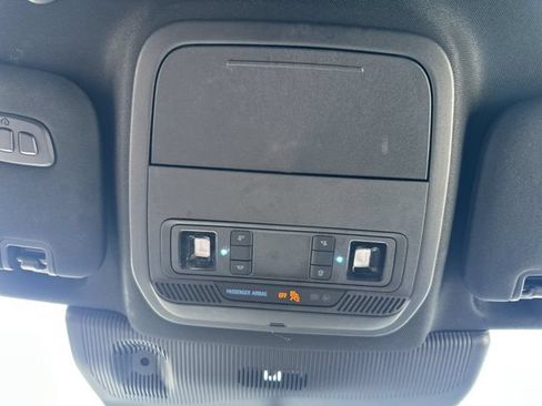 Certified 2025 Ford Explorer ST-Line AWD/4WD image 46