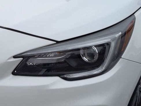 Used 2018 Subaru Outback 2.5i Limited image 9