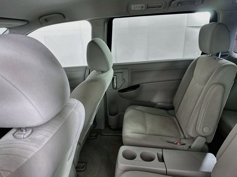 Used 2012 Nissan Quest S w/ Value Cargo Pkg FWD image 28