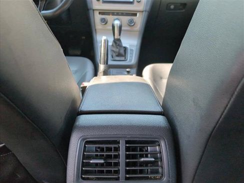 Used 2015 Volkswagen Golf TDI FWD image 19