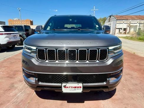 Used 2022 Jeep Wagoneer Series I w/ Convenience Group I AWD/4WD image 2