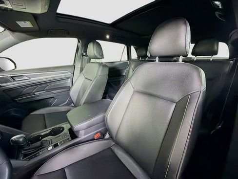 Used 2020 Volkswagen Atlas Cross Sport SEL image 11