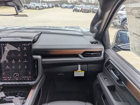 New 2026 GMC Yukon XL Denali w/ LPO, Floor Liner Package image 3