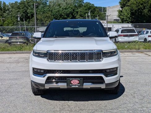 Used 2022 Jeep Grand Wagoneer Series I AWD/4WD image 13