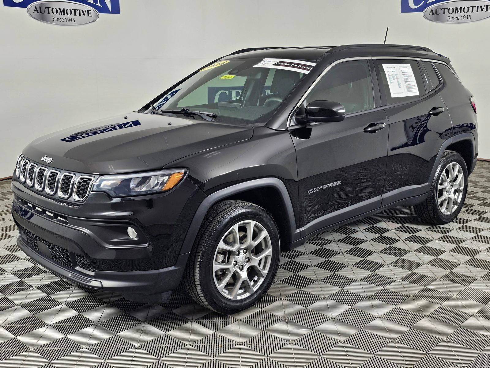 Used 2024 Jeep Compass Latitude AWD/4WD image 32