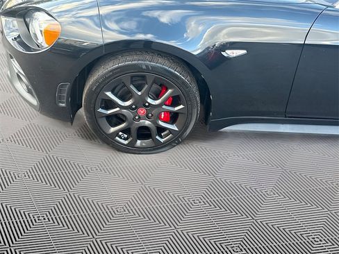 Used 2020 FIAT 124 Spider Abarth w/ Visibility Group image 34