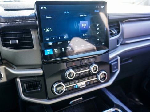 Used 2023 Ford Expedition Max XLT image 23