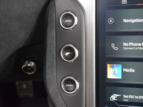 Used 2024 McLaren 750S Spider RWD image 32