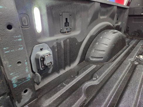 Used 2017 Ford F250 Lariat w/ Lariat Value Package image 32