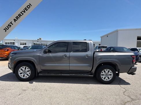 Certified 2022 Nissan Frontier SV RWD image 8