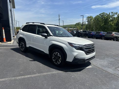 Used 2026 Subaru Forester Premium image 7