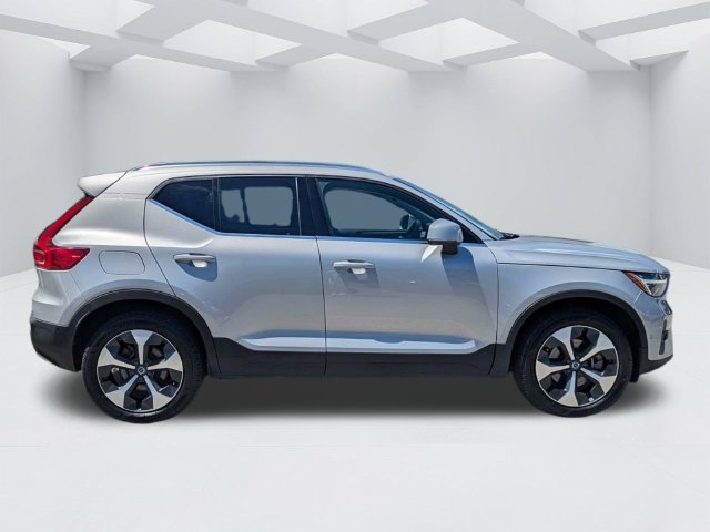 Certified 2024 Volvo XC40 B5 Plus w/ Protection Package Premier AWD/4WD image 3