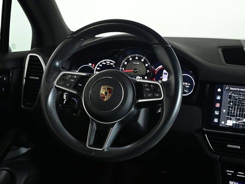 Certified 2023 Porsche Cayenne AWD/4WD image 22
