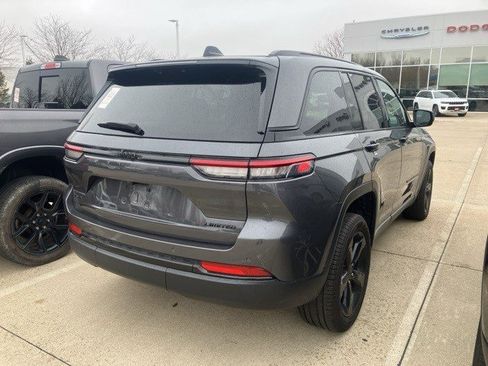 Certified 2024 Jeep Grand Cherokee Limited w/ Black Appearance Package image 2