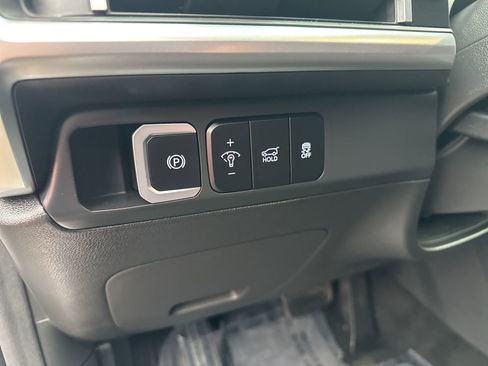 Used 2025 Hyundai Santa Fe SE image 13