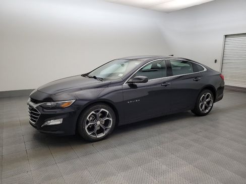 Used 2023 Chevrolet Malibu LT FWD image 2