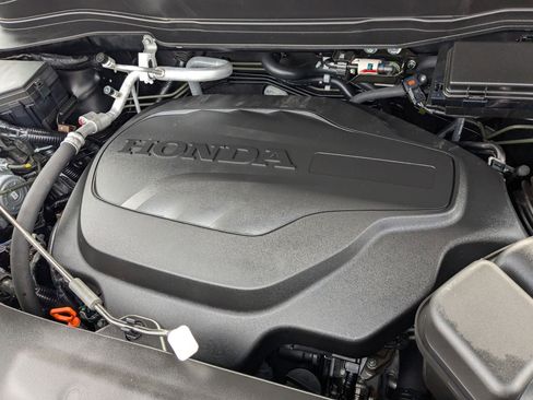 Certified 2025 Honda Ridgeline Black Edition image 36