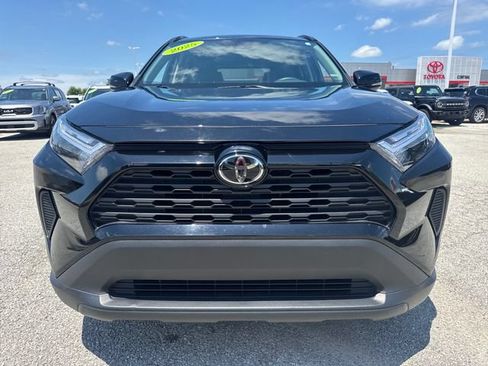 Used 2025 Toyota RAV4 XLE AWD/4WD image 11