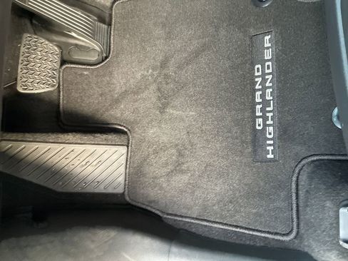 New 2026 Toyota Grand Highlander XLE image 37