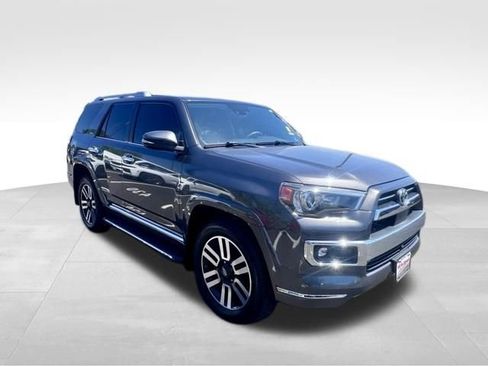 Used 2022 Toyota 4Runner Limited AWD/4WD image 11