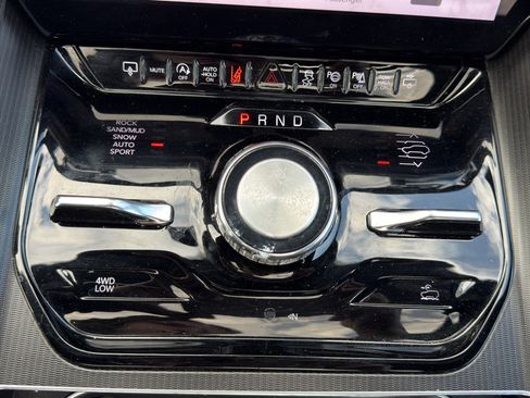 Used 2024 Jeep Grand Wagoneer L Series II w/ Quick Order Packagew 28T image 29