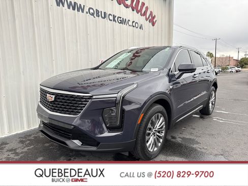 Used 2025 Cadillac XT4 Premium Luxury image 8