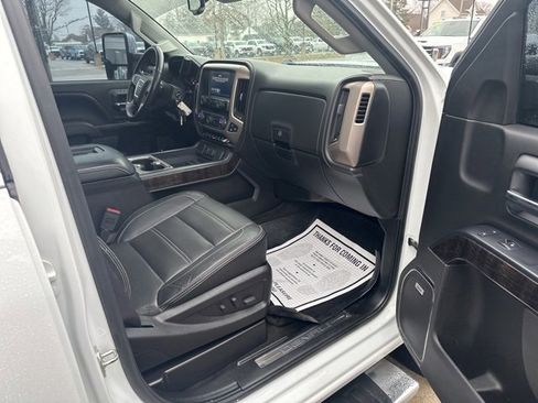 Used 2016 GMC Sierra 3500 Denali w/ Duramax Plus Package image 17