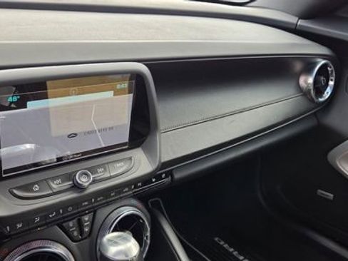 Used 2016 Chevrolet Camaro SS image 12