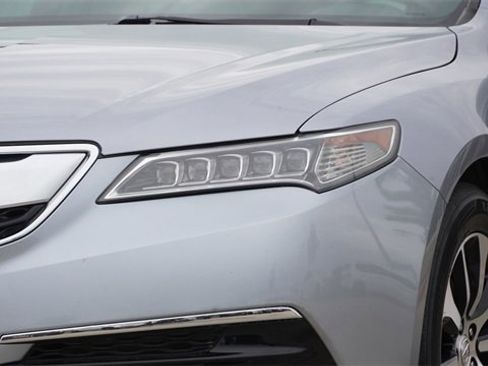 Used 2015 Acura TLX image 4