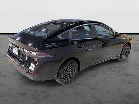 New 2026 Nissan Sentra SV w/ SV Convenience Package FWD image 4