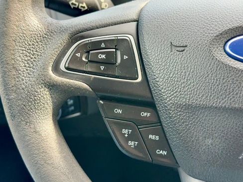 Used 2017 Ford Focus SE FWD image 15