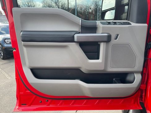 Used 2017 Ford F250 XLT w/ XLT Value Package image 13