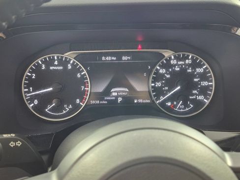 Used 2025 Nissan Pathfinder SV w/ SV Premium Package FWD image 18