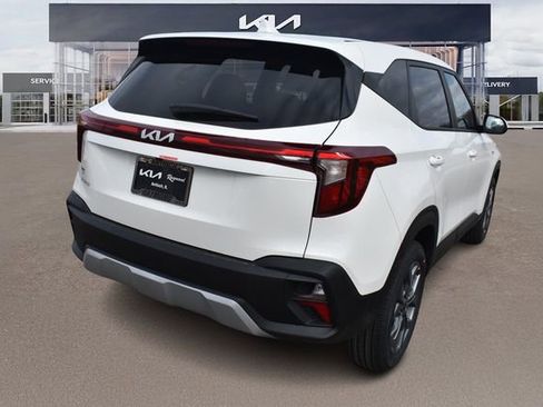 New 2026 Kia Seltos LX image 4